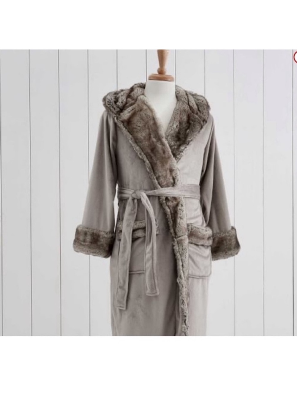POTTERY BARN faux fur robe with hood m/l